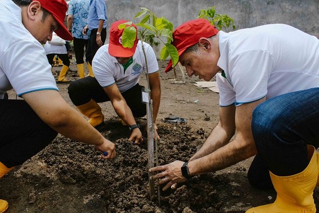 Mowilex Indonesia berhasil meraih penghargaan dari Global CSR Award