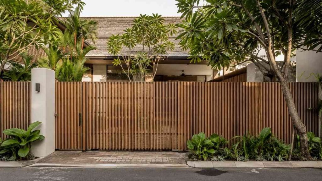 pagar kayu tipis